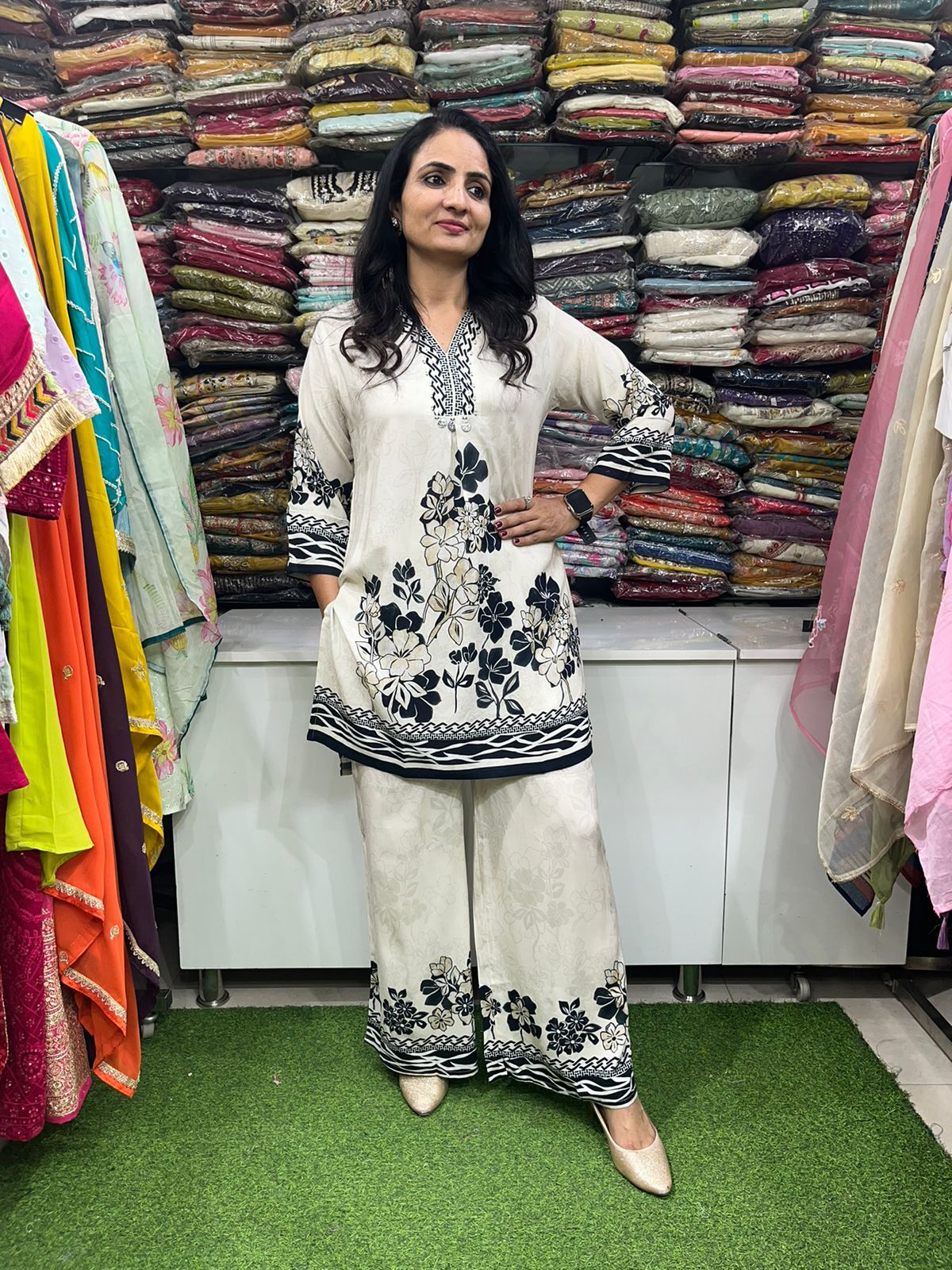 Pure muslin co-ord set with digital prints in ivory and black