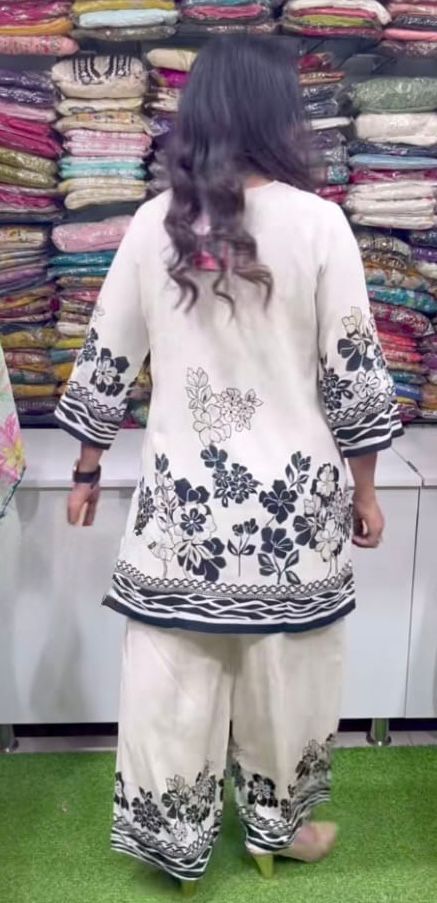 Pure muslin co-ord set with digital prints in ivory and black