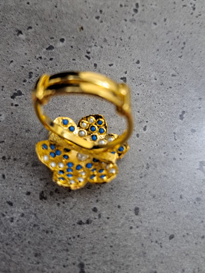 Navratan semiprecious stones finger ring (multicolor).