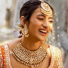 Jewelry more than AED 200