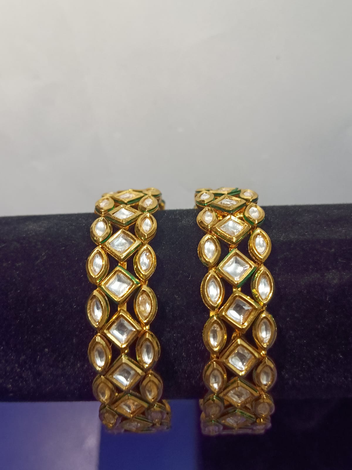 Premium kundan broad bangles