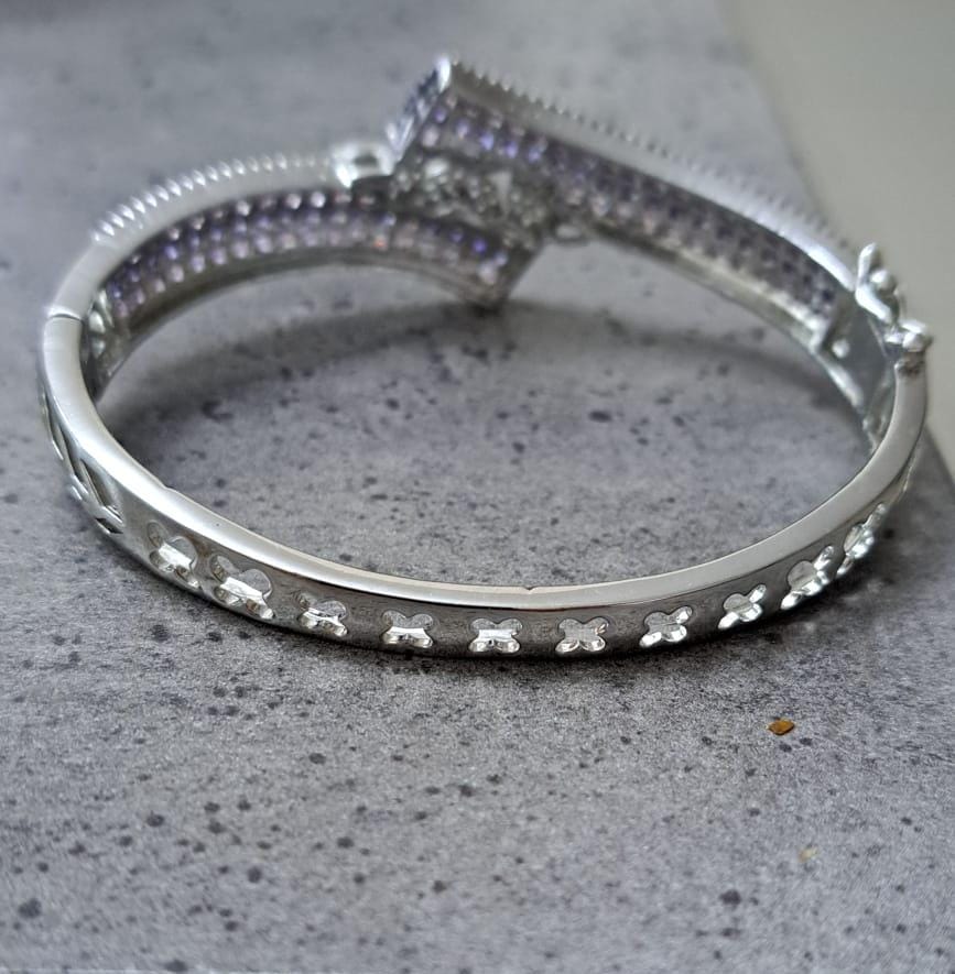 Swarovski inspired openable bracelet.