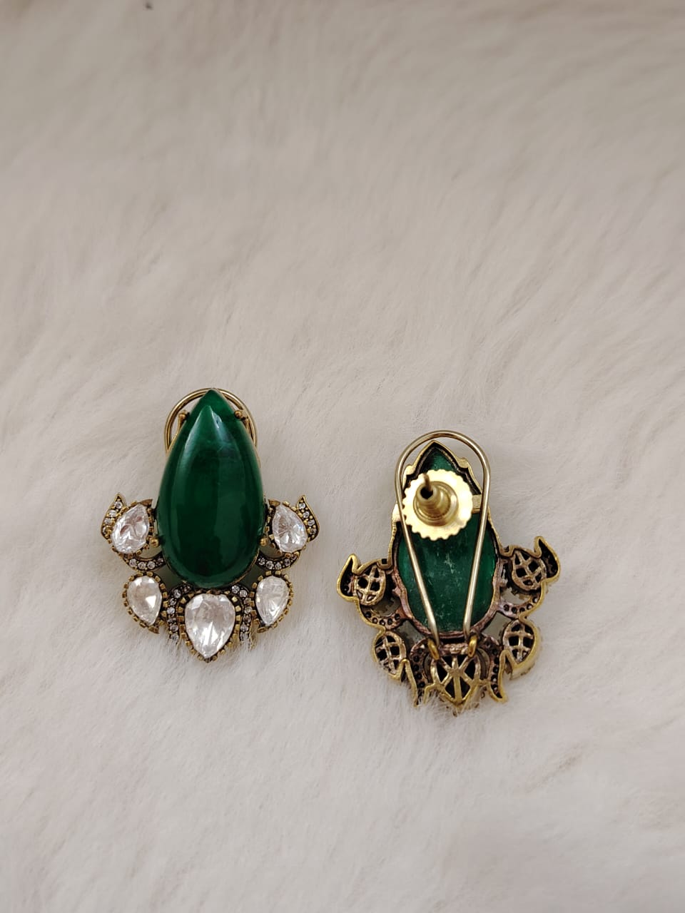 Victorian studs with green doublet stone and pachi kundans