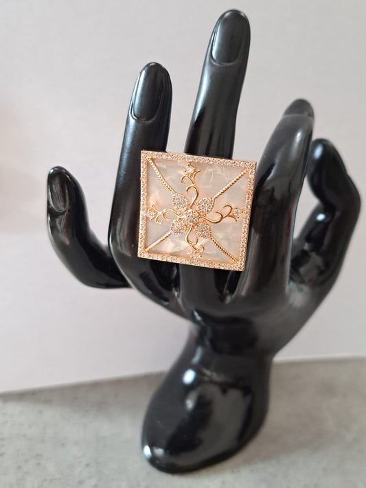 Mother of pearl rose gold cocktail finger ring