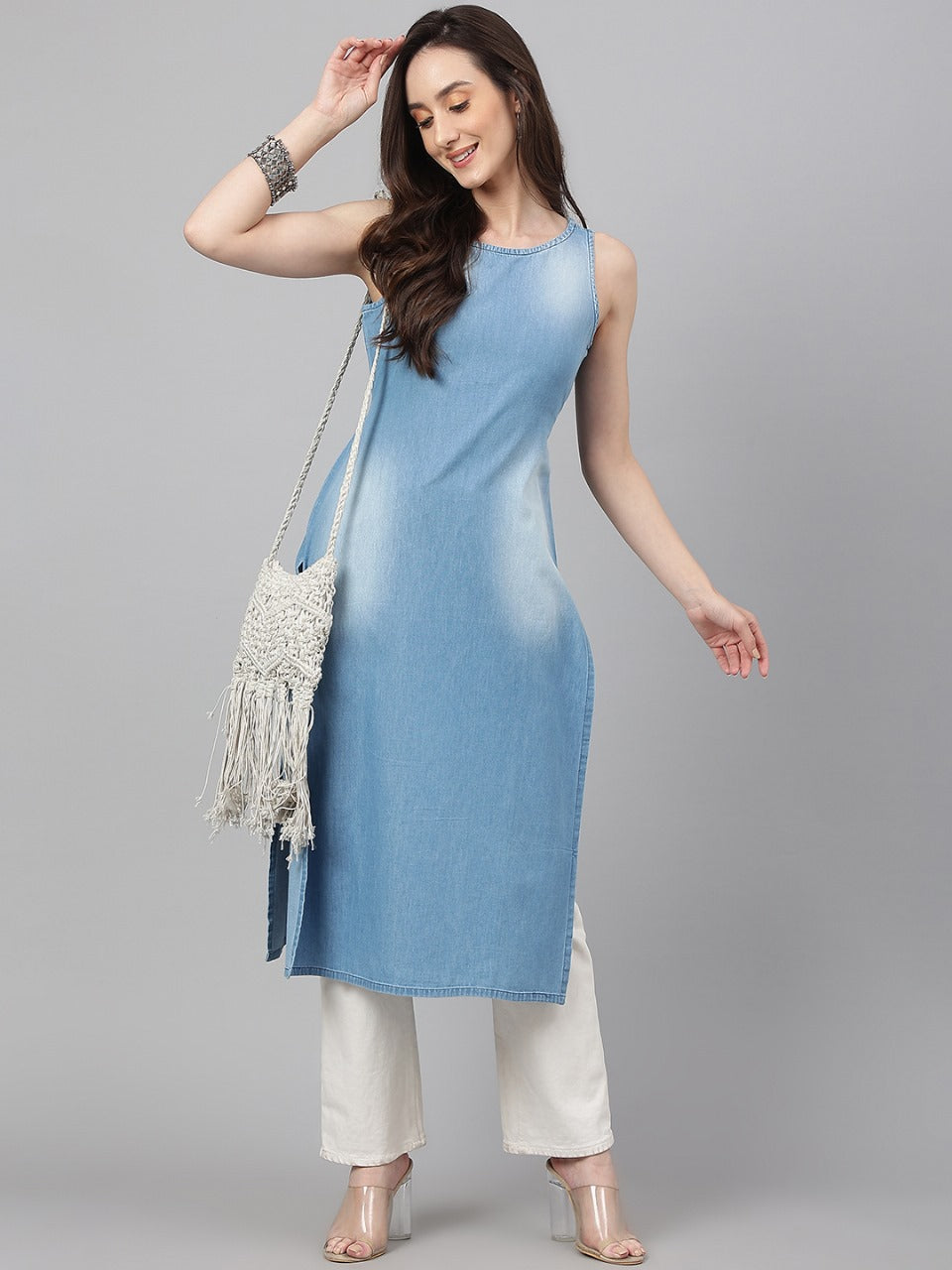 Denim sleeveless dress in light blue