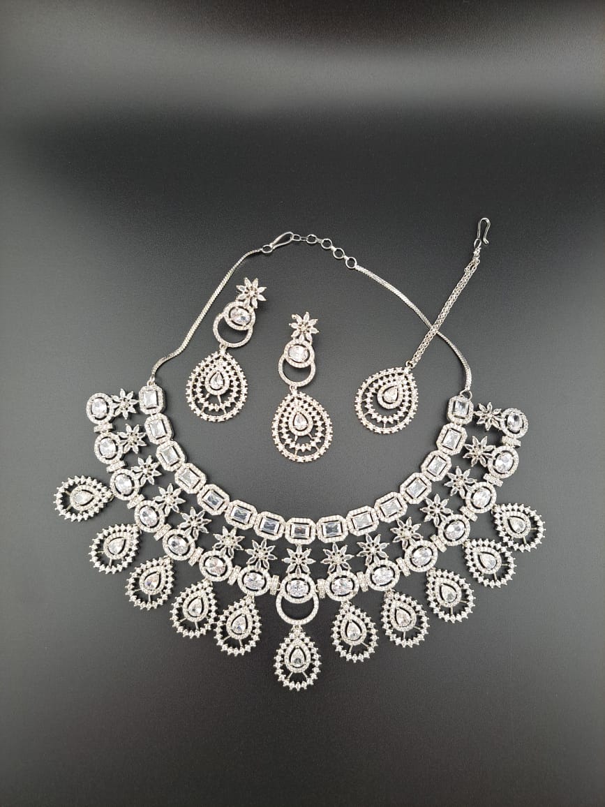 Gorgeous Silver american diamonds and cubic zircon set with maang tikka