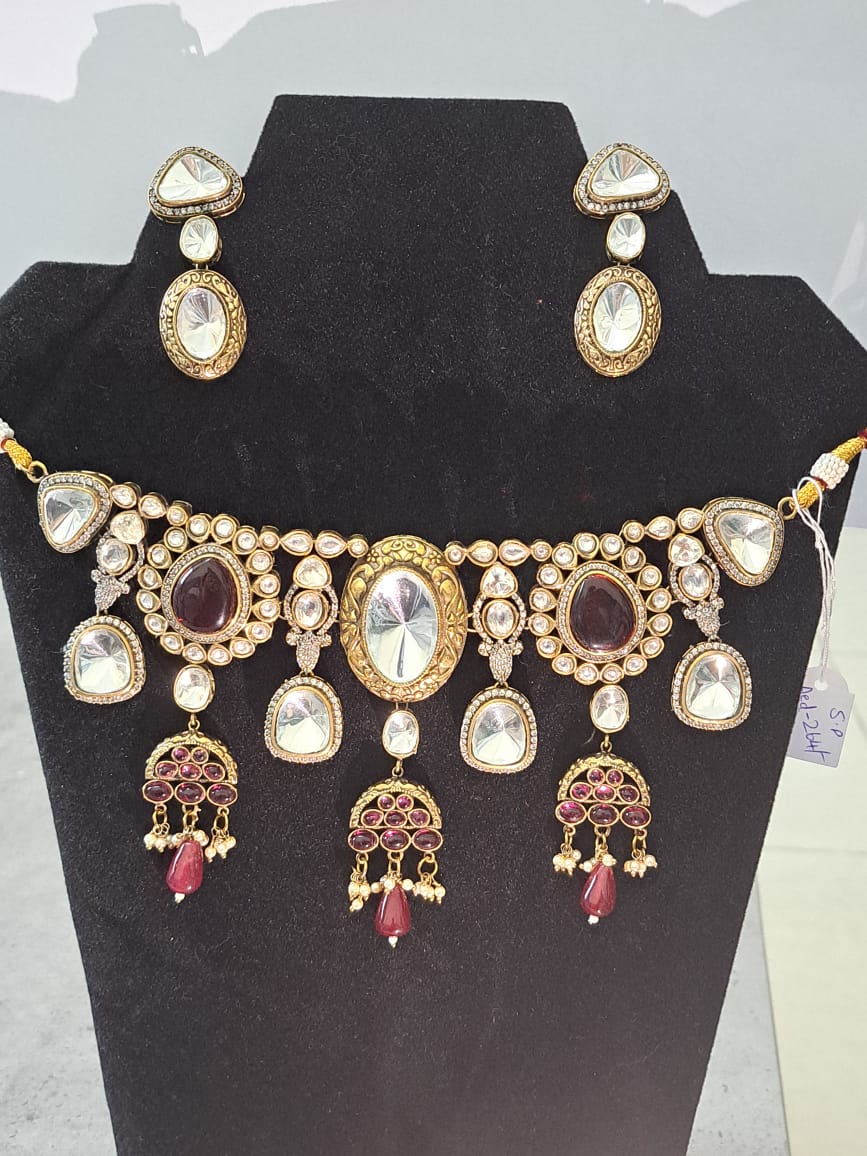 Kundan victorian necklace with real kemp stones