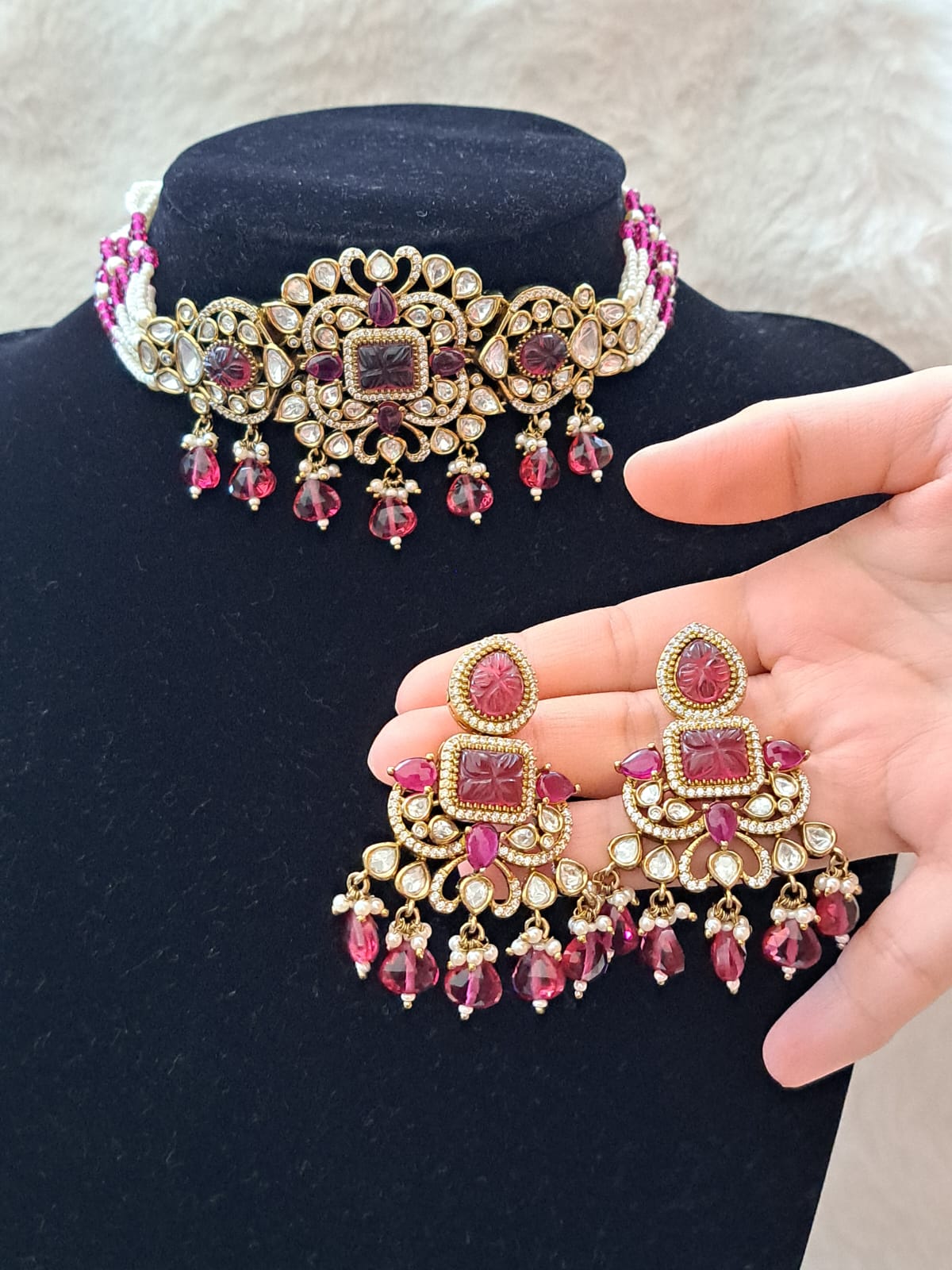 Victoria(mehndi)polish choker set with carved stones,kundans,,pearls and hydro-beads