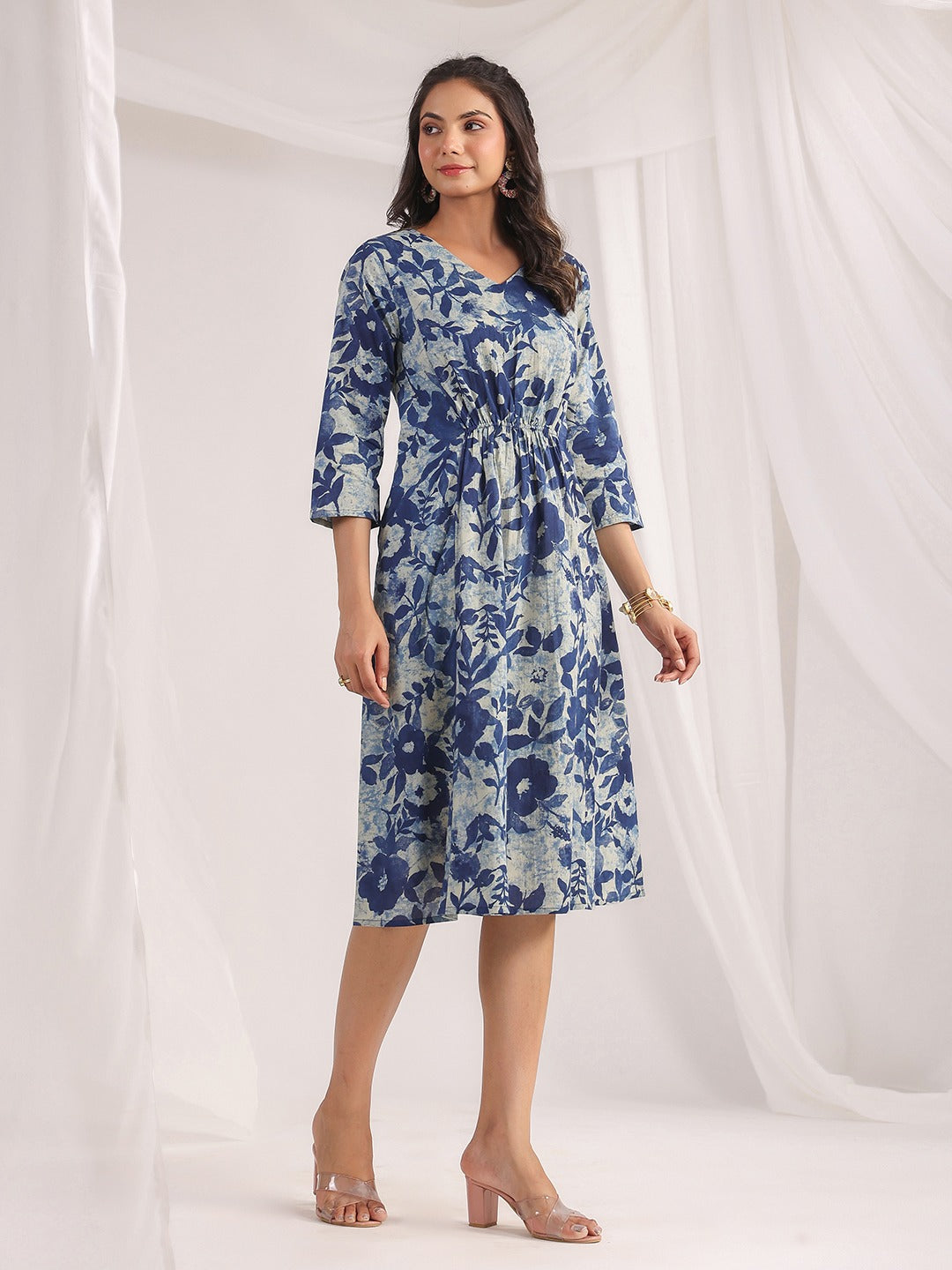 Cambric cotton dress with blue floral prints